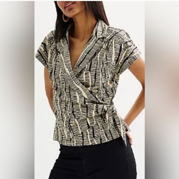 Nine West Structured Utility Wrap Blouse Short Sleeve Cream & Black Size XS - Picture 1 of 8